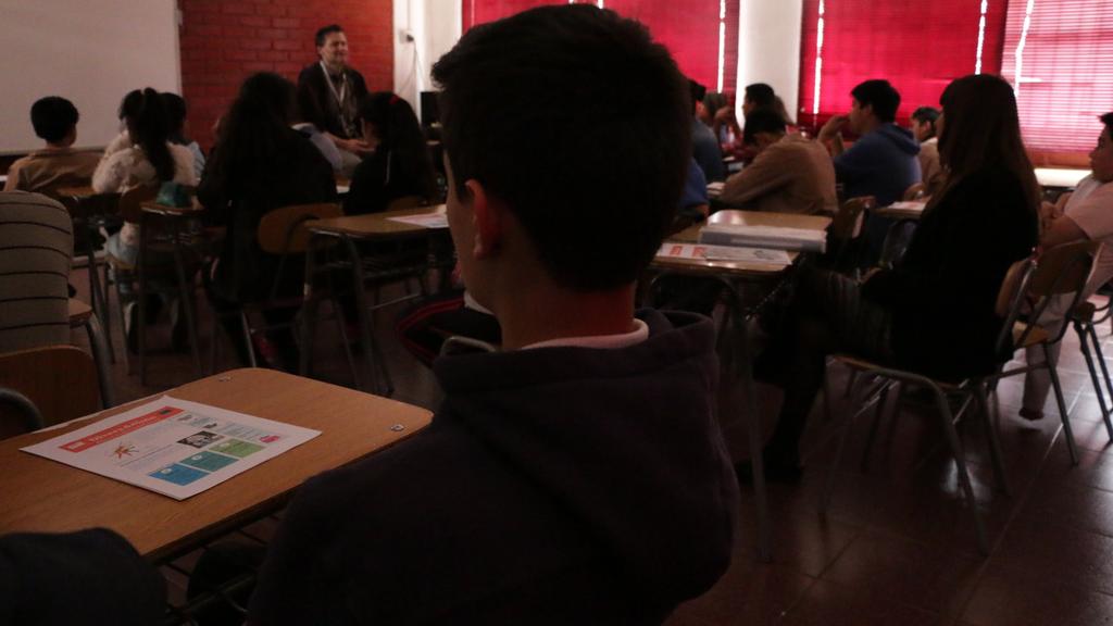 Diversanima's tweet photo. Ahora 7° Básico. Colegio Paula Vivanco, Limache.  #DiversAnima @UEenChile @inddhh https://t.co/P7D4g0dKzn