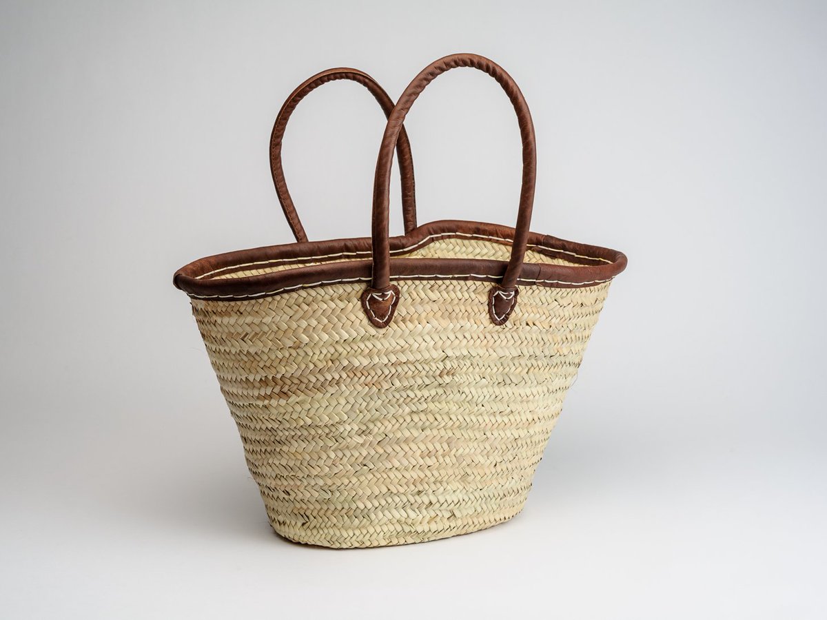 Thank-you so much <a href="/Petra_HM/">Petra Hoyer Millar</a> for featuring us in <a href="/intoGardens/">intoGardens</a> - we are honoured! into-gardens.com/feature/favour…