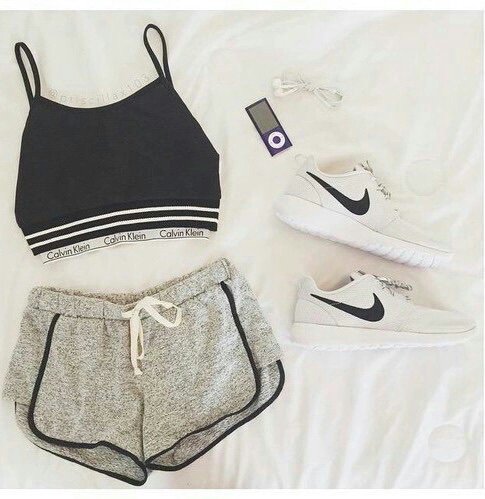 Infumableh_'s tweet photo. Amor eterno a la ropa deportiva 👌👍😍 https://t.co/pCk4RClL8n