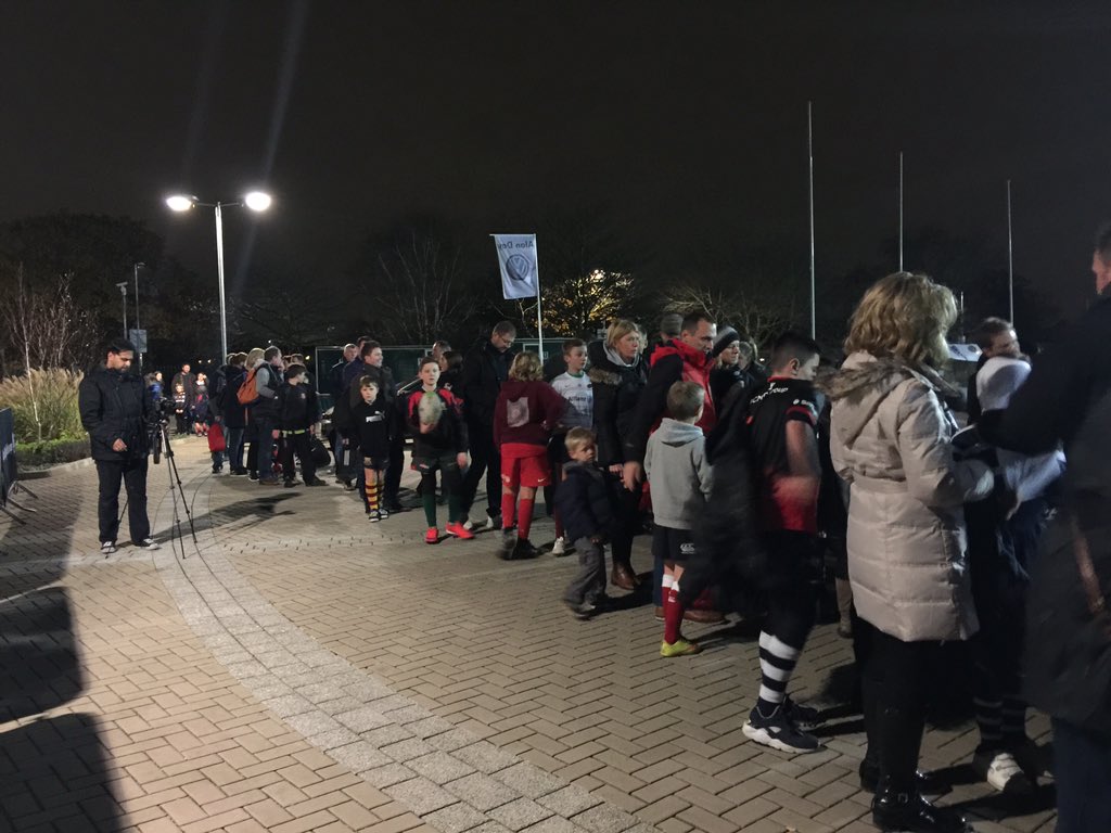 AlanDayGroup's tweet image. And the event begins! Sign in and get your T-Shirts before the queue gets too long!! #IceEvent #Saracens #AlanDay