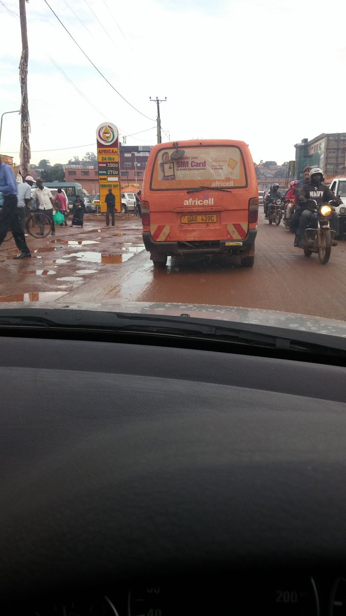 XplodingNoema's tweet photo. @KCCAUG @UNRA_UG @KampalaTraffic https://t.co/uRf9bo8Dgx