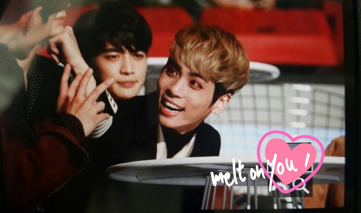 151202 Jonghyun @ MAMA 2015 CVPSLguUwAAqOXb