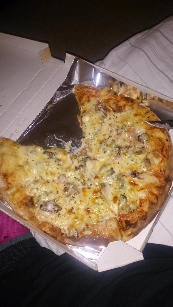 Mama080Ab's tweet photo. Hab mir zum Abend noch schnell nen Salat organisiert...
#Nervenfutter
#ausderklapse https://t.co/8HCiUpu55N