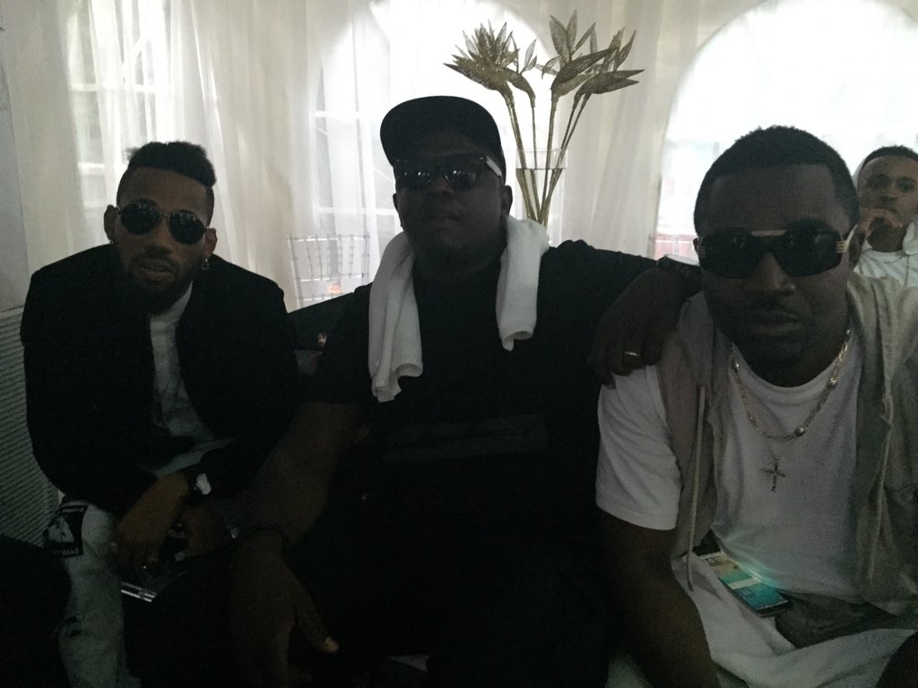 illBlissGoretti's tweet photo. Dem iGBO Boyz!!!!!!! #042 #acharaLayout&amp;NewHaven&amp;AbakpaNike #PhynoFest https://t.co/VMr3qvBvnK