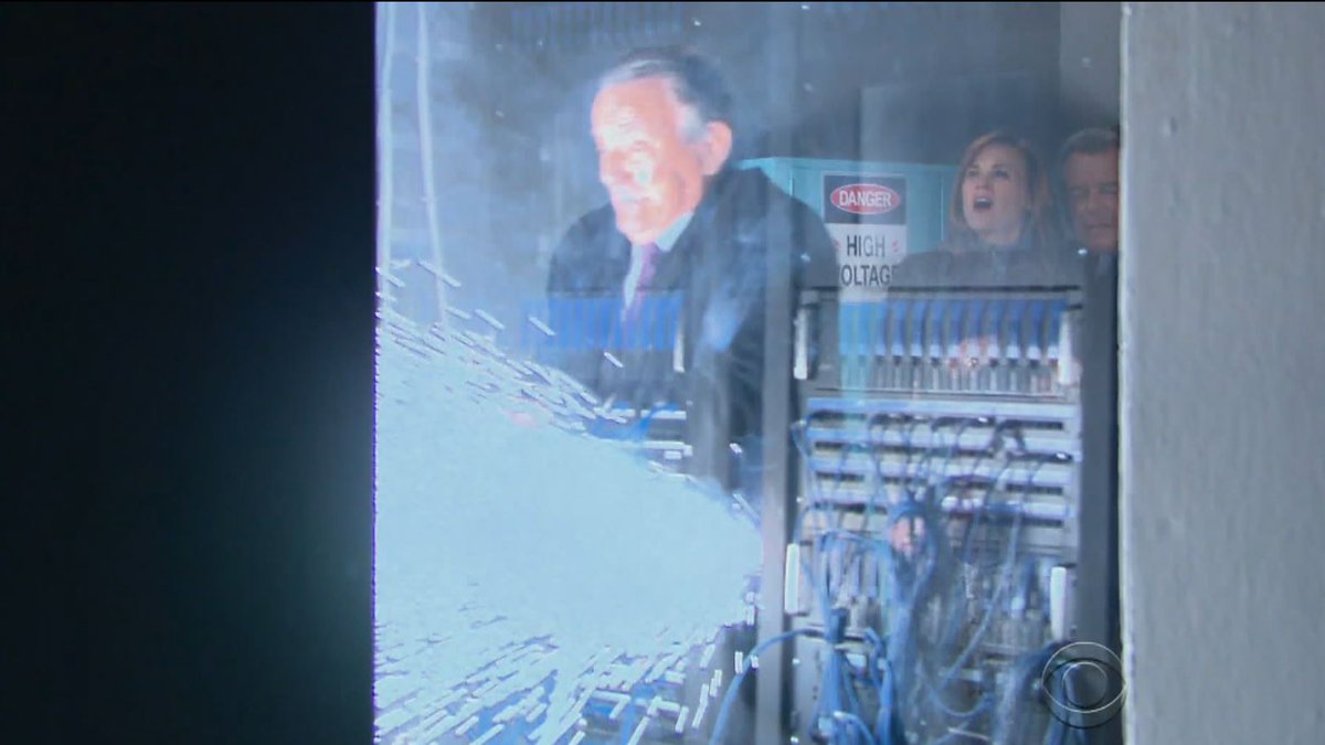 KingMinos777's tweet photo. Victor: "I'll destroy the whole room!!" #YR #ParagonProject https://t.co/46p1pqOifD