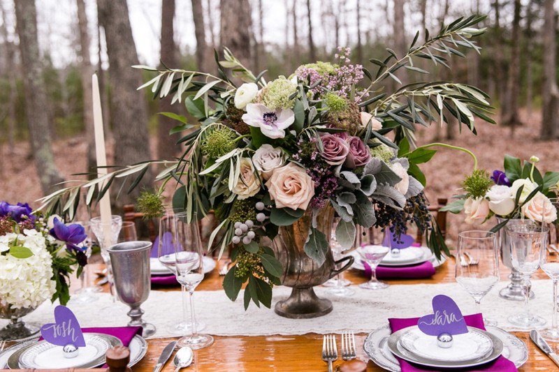 ELD_Lauren's tweet image. Did you see this Elegant Lavender Winter Wedding Inspiration? So stunning! theeld.com/1XwSfSp
