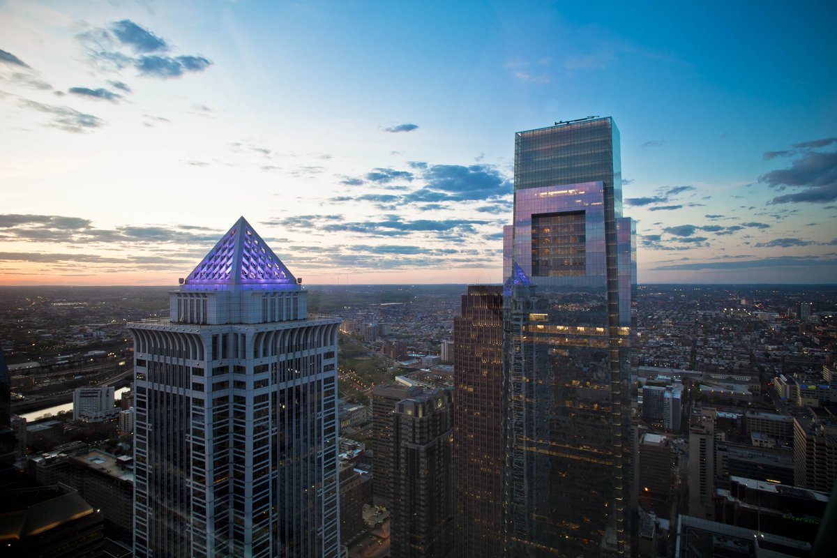 visitphilly's tweet photo. Philly's first full-scale observation deck is now open. Check out the views: https://t.co/uGjh8Z48KH @phillyfromtop https://t.co/JdqdCncJYD
