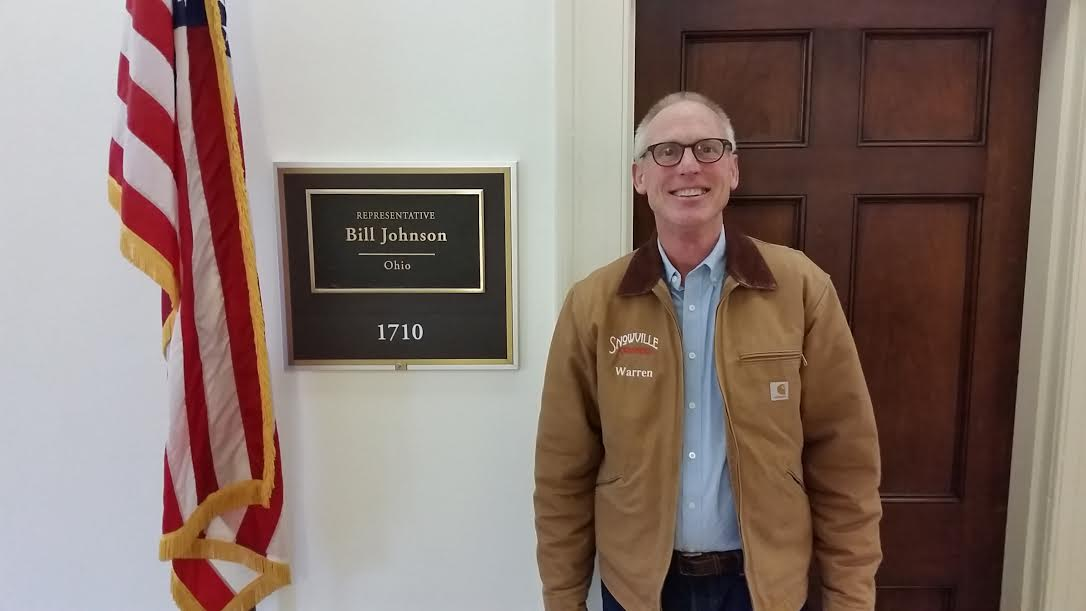 myhonesttable's tweet photo. Warren of @snowvillecream on the #MyHonestTable campaign trail! In #DC discussing the #DARKAct with @RepBillJohnson. https://t.co/5ODudGwwuj