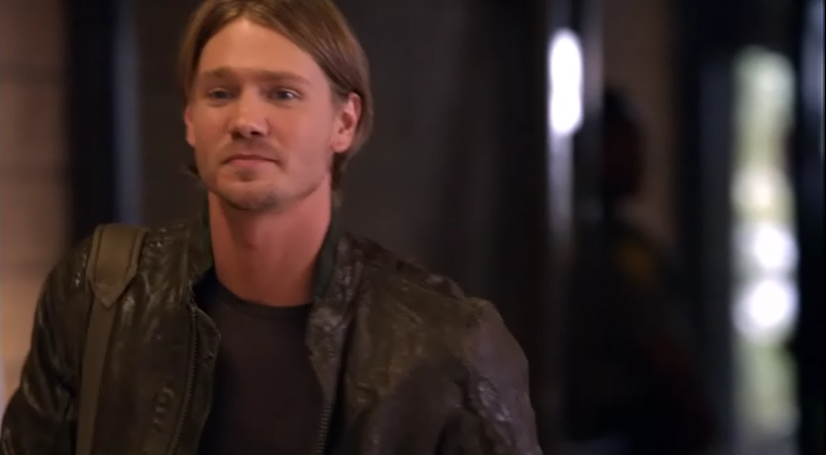 59md144's tweet photo. HHHHAAA ça fait tellement bizarre de revoir Lucas dans #OTH !!! #S09E07 https://t.co/xngiUrb2dr