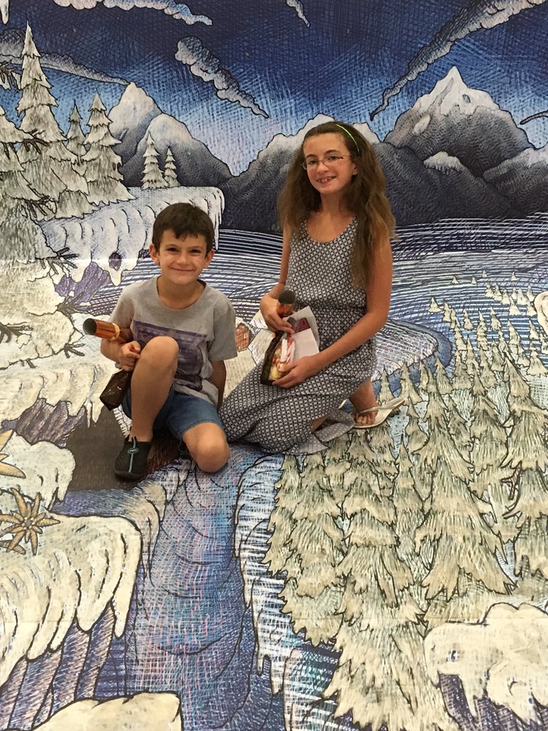 huggatree's tweet photo. Fun @brooklynmall #BrooklynMall3DArt https://t.co/a2VReDLfbO