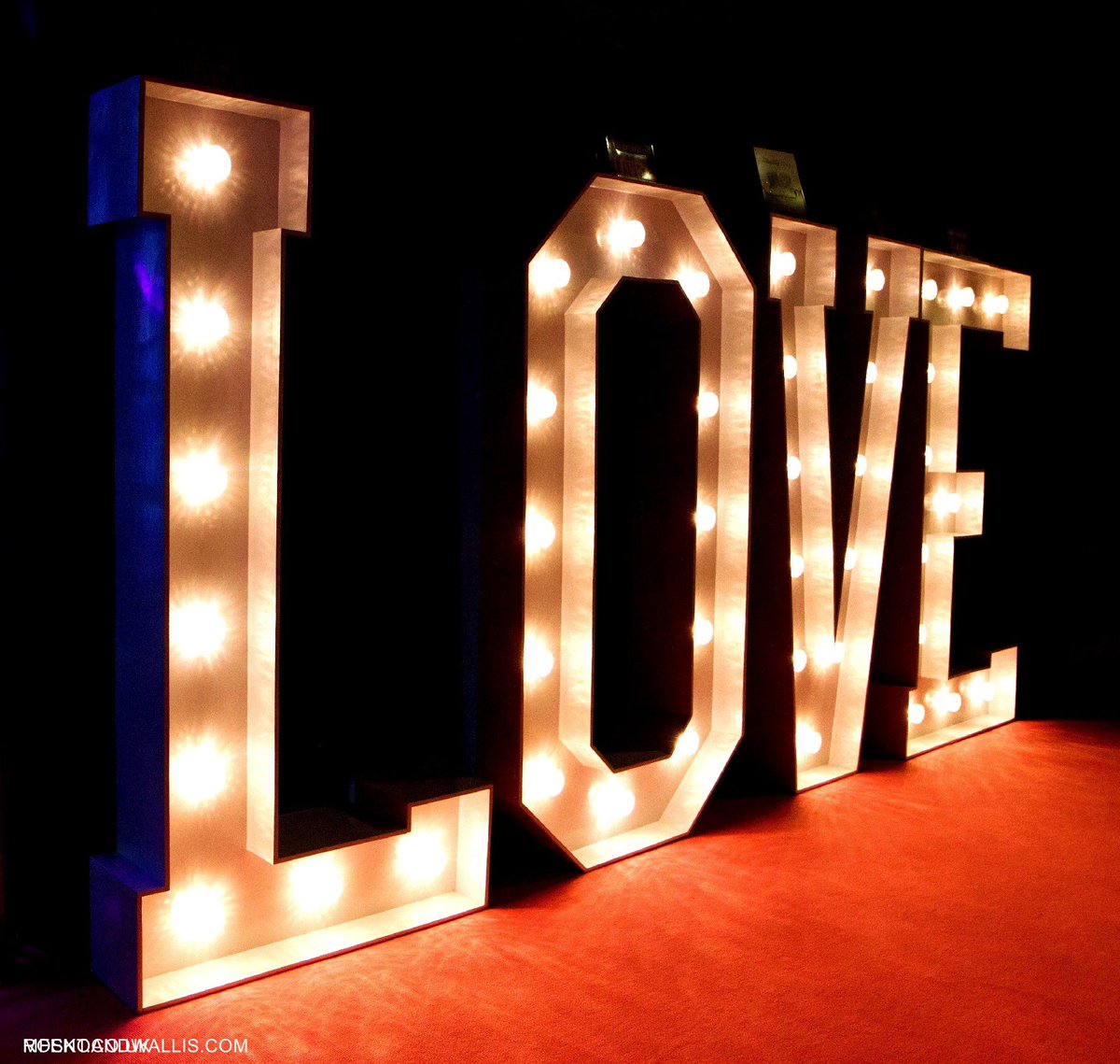 LightLetters's tweet image. Need #wedding creativity then have a look at our #LightUpLetter #Brochure for some ideas! ow.ly/VnqWW
