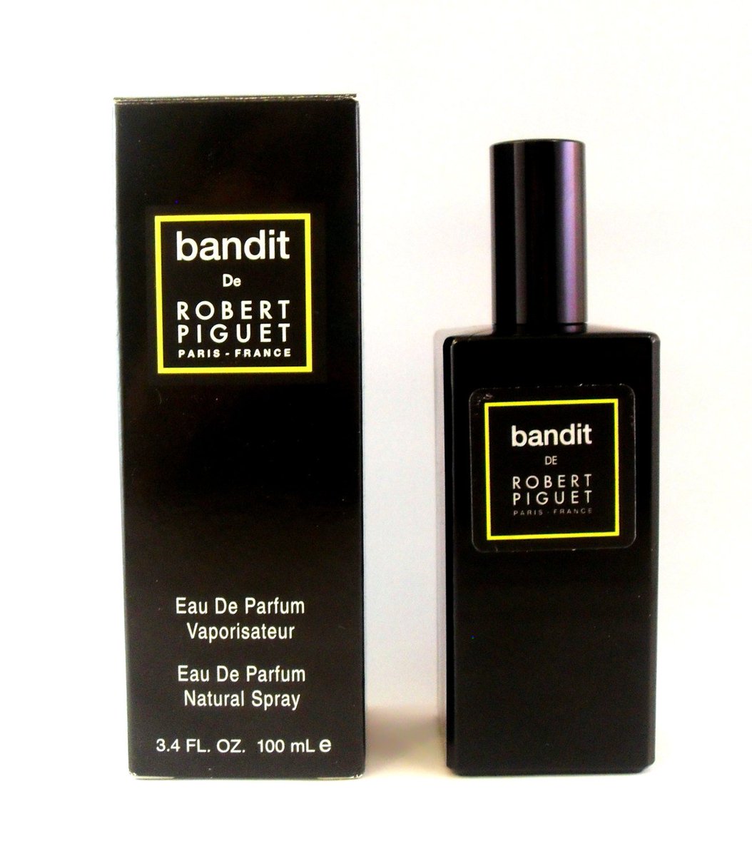 claphamopera's tweet photo. Scent of #LaBohème? The 1940s creation Bandit by Robert Piguet, carefully chosen by @lessenteurs to evoke Paris 1943 https://t.co/6W5heCD14F