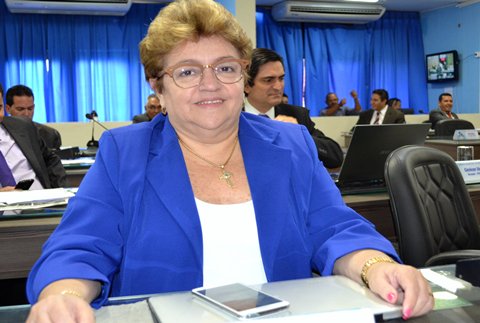 cammunmossoro's tweet photo. Izabel Montenegro é a vencedora do Prêmio Niná de Macedo Rebouças, Vereadora do Ano de 2015. https://t.co/wV4YTgazVn https://t.co/HbW60CTpTN