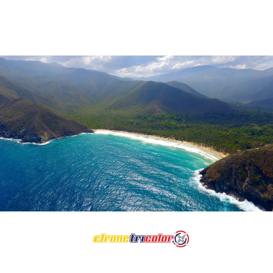 Playa Grande - Choroni
#HechoEnVenezuela 
#DroneTriColor #elnacionalweb #sunset #CostasDeAragua