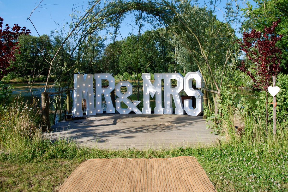 LightLetters's tweet image. Our #LightUpLetters can be placed anywhere - even outdoors!! Let your imagination run wild!
