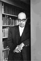 Libroantiguo's tweet image. I have no enemies. But my friends don't like me.”
Philip Larkin, poet, novelist, died on this day in 1985. 
📷Keith D