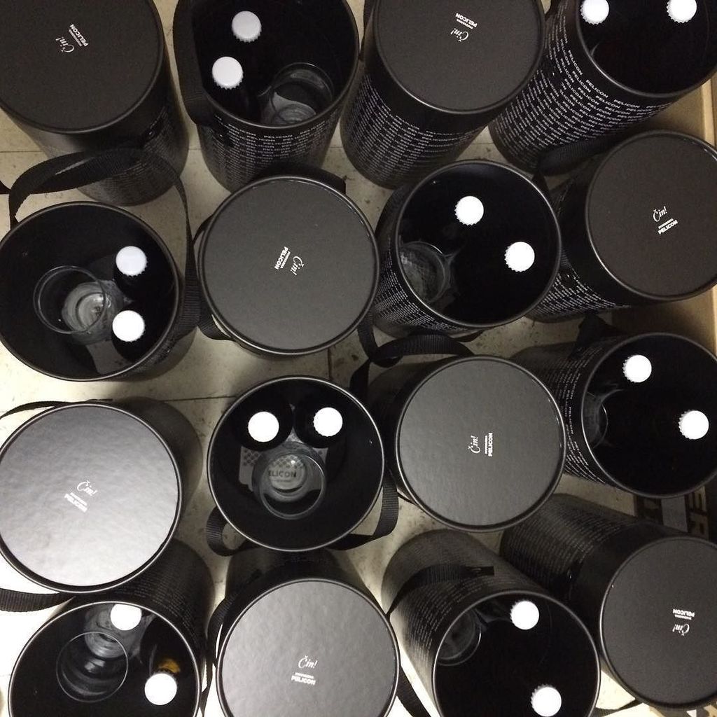 matejpelicon's tweet photo. Pakiramo #Pelicon Gift Box #3rdpill #ipa #coffeestout #craftmaster #craftbeer https://t.co/kbJjUcwgHM https://t.co/MgNwv0y89C