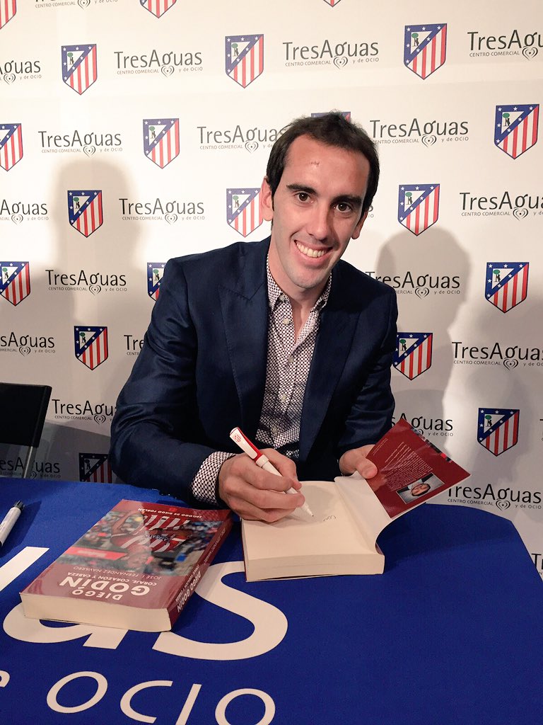 Para agradecer la gran acogida del libro mañana sortearé estos dos ejemplares entre los que hagáis RT a este tuit!