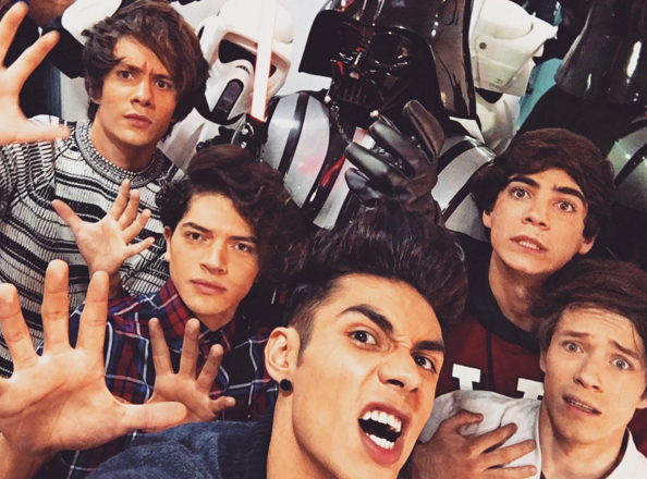J14PorTi's tweet photo. .@somosCD9 vendió todos los boletos de su primer concierto fuera de México😊 Sus reacciones: https://t.co/NyzKiijUmQ https://t.co/1udufWI71w