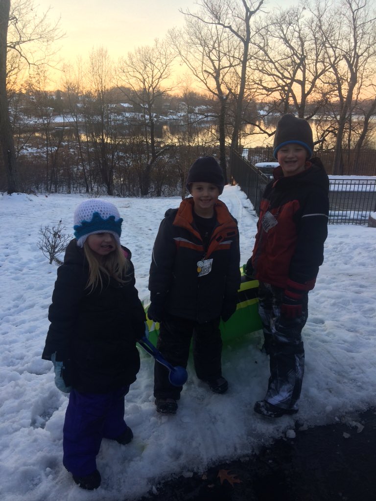 danceddd3's tweet photo. @AbbottGlobal My family helps me have hope for the future. #fullosophy #entry https://t.co/IAKaZwX38E