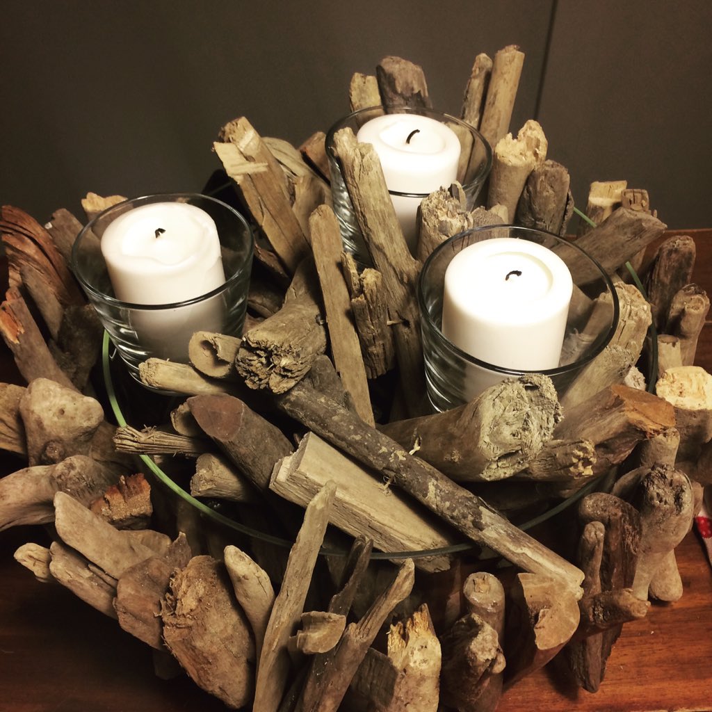 MaggiorDomus's tweet photo. I #centrotavola natalizi sono gli ombelichi del mondo godereccio di #dicembre 
#food #catering #stylish #eventi https://t.co/1veRqrP7LU