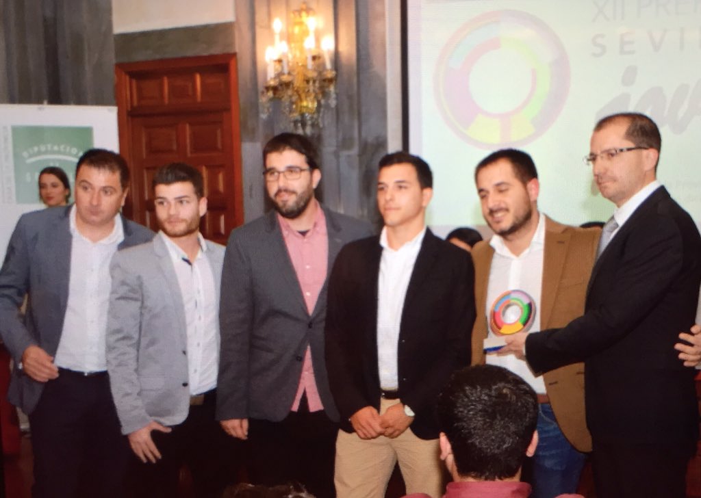 devegaphoto's tweet photo. Entrega del galardón Sevilla Joven por los Deportes al @CLC_Gerena de @jjromero6 @aytodegerena @telegerena https://t.co/F6WCQ8Gz8a