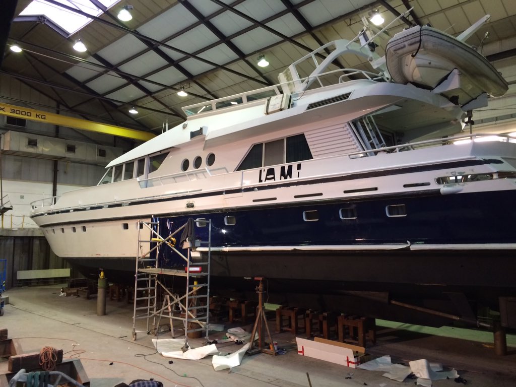 woltjer_herman's tweet image. Megaklus voor yachtwrapping.nl. Een complete wrapping van een 27 m lang motorjacht.