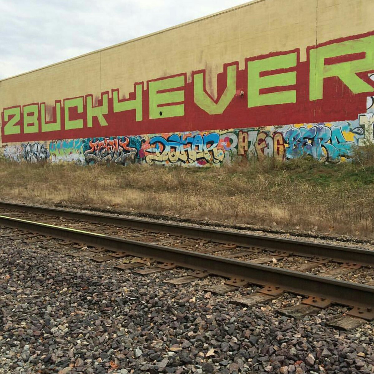 12ozProphet's tweet photo. 2Buck Tributes and Fundraisers – They Need Your Help https://t.co/76UU04Pn5m #RIP2BUCK https://t.co/yQCvTl2ka2
