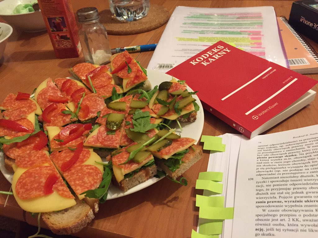 magda_siwik's tweet photo. Kolejny dzień z karnym. https://t.co/we0dteS64m