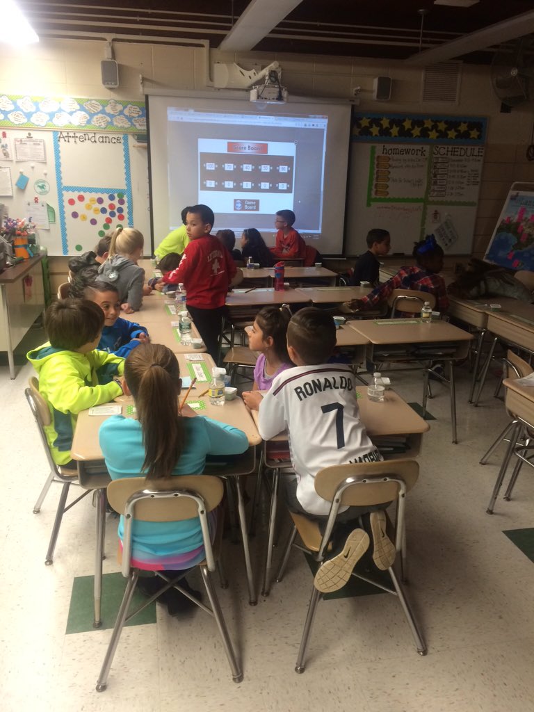 LDS_MrsMatyas's tweet photo. Just some nonfiction text feature jeopardy to review! #finaljeopardy https://t.co/Me9xQUvl5H