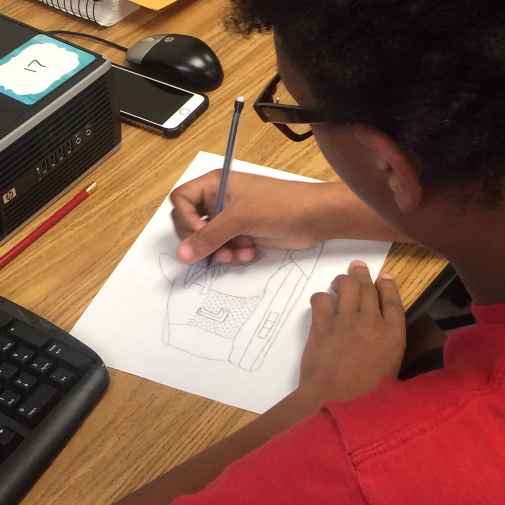 MrsA_McKBoyd's tweet photo. Entrepreneurship designing a shoe to market. #McKBoydCTE #BroncoTweet #MCKBOYD https://t.co/KX5EXh4APi