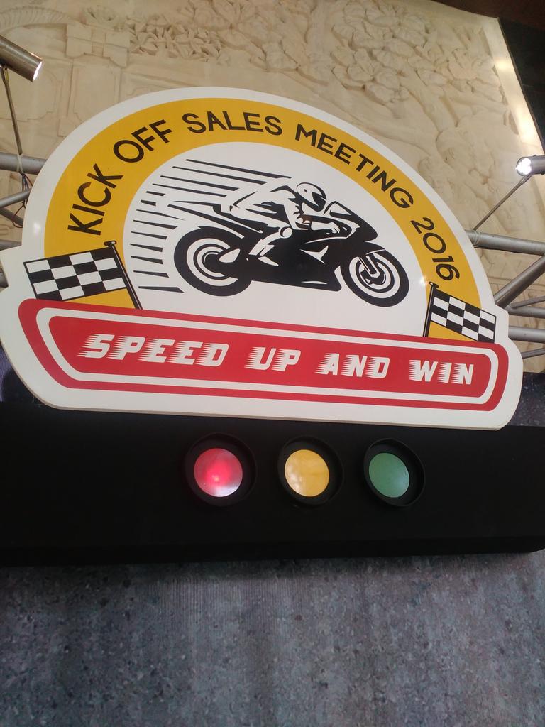 yogikhomsun's tweet photo. Best Engine &amp; Best Riders
@IndosatOoredoo 
#speedupandwin
#goCWJ
#theovertakers
#IndonesiaDigitalNation https://t.co/rDQccIer3h