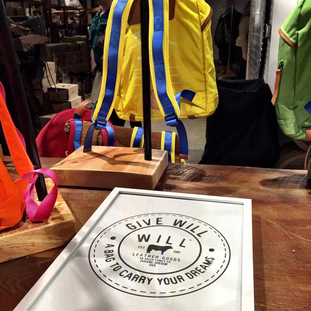 devon_oreilly's tweet photo. #willleathergoods Giving away 50,000 backpacks to Detroit school kids #givewill #challengedetroit #detroit https://t.co/vQgL9mMg6v