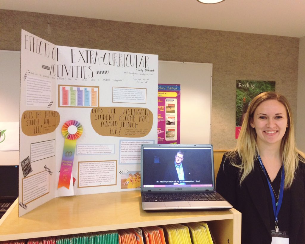 emily__low's tweet photo. Gallery walk: ✔️
Have no idea how we got here so fast but have loved &amp; learned in every minute of it! #UvicEd https://t.co/QSU44EjrrE