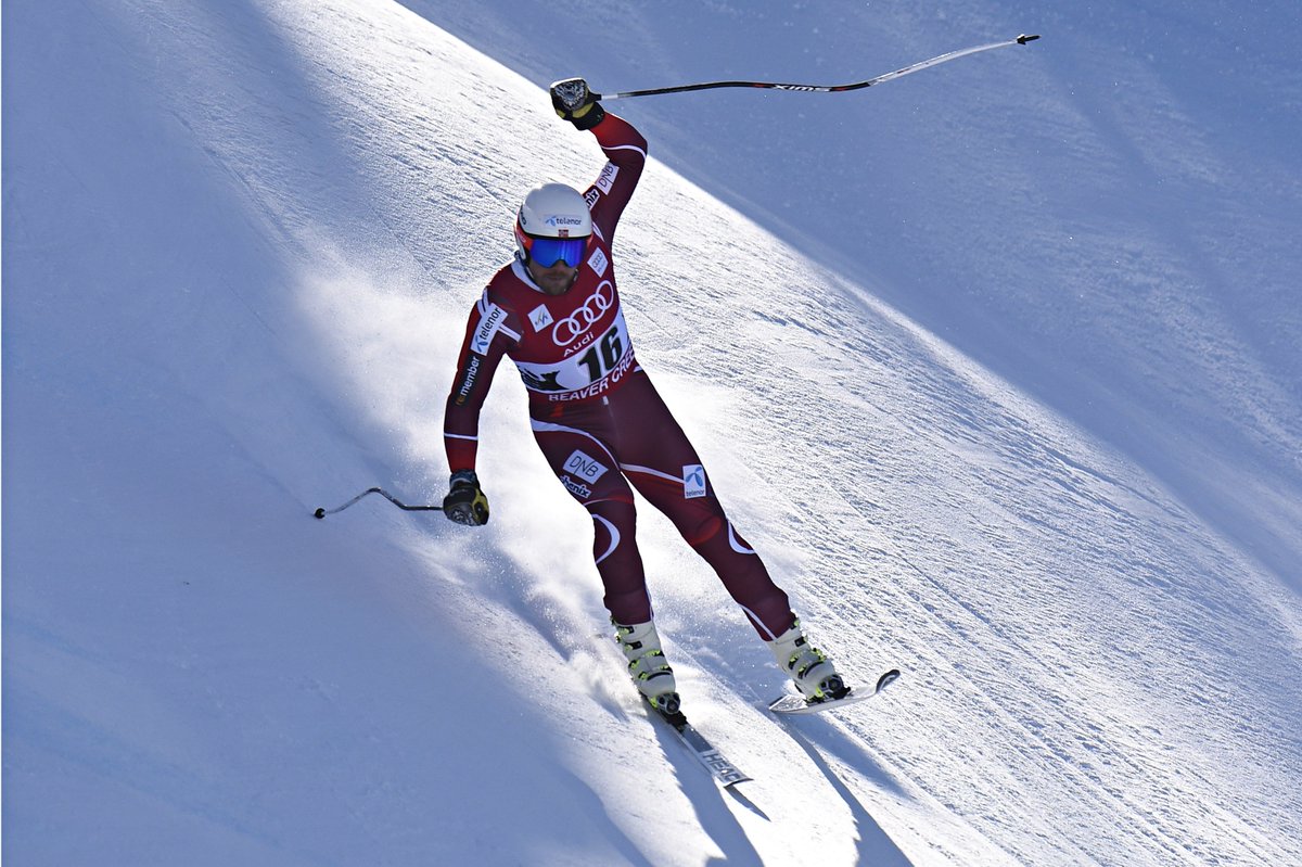 Спортсмен занимающийся скоростным спуском. Скоростной спуск Янсруд. Костюмы для скоростного спуска на лыжах. Фильм про скоростной спуск на лыжах. Софья Годжиа Валь д Изер скоростной спуск.