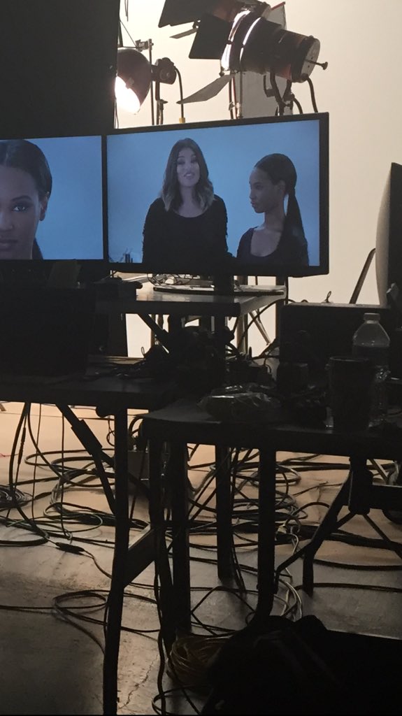 _bossangie's tweet image. Behind the scene shoot for urban decay ☺️ #fordmodelchi #lmodelz