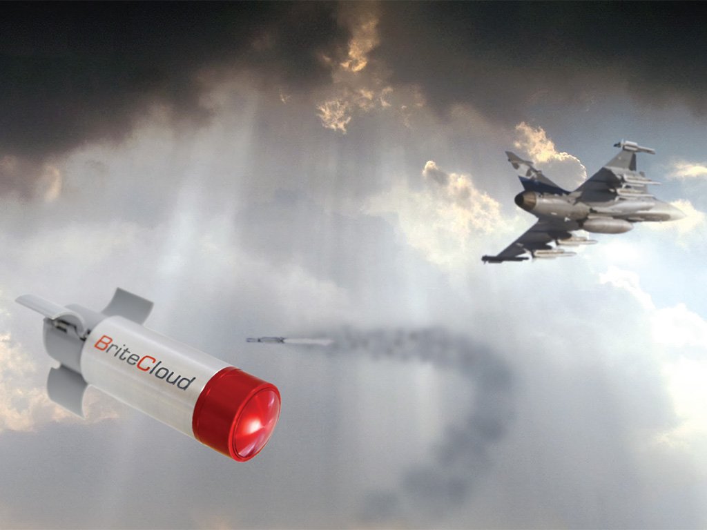 LDO_CyberSec's tweet photo. Why do @Saab offer #BriteCloud as an #EW enhancement option on all #Gripen? https://t.co/F03CFkQn8W #AOC2015 https://t.co/tmDzhsN5mP