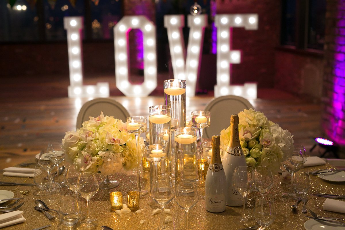 LightLetters's tweet image. Great to have our letters at this recent wedding photo shoot - thanks to all involved! ow.ly/VnqWX