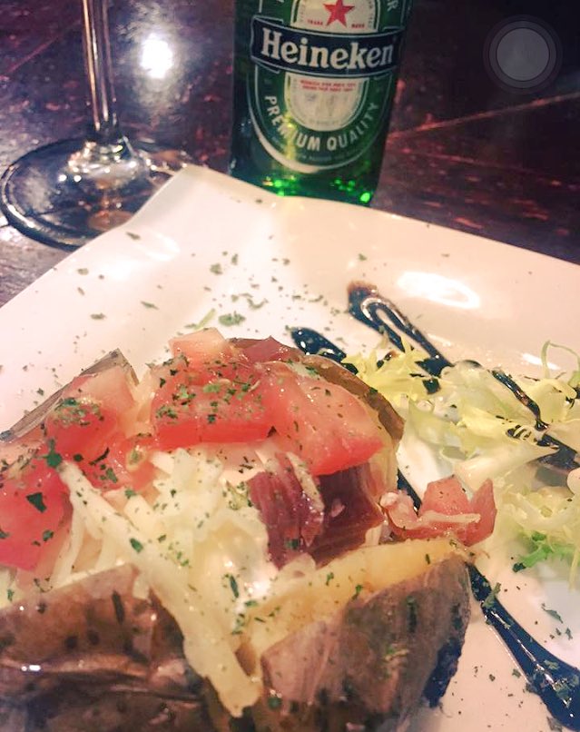ElMentideroo's tweet photo. Os apetece una cervecita mentideros??? #tapagranaina @ElMentideroo #osesperamos https://t.co/qRLNZcIlNk