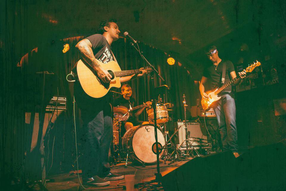 .<a href="/TheChipBreakers/">The Chip Breakers</a> are on fire right now! They're bringing #energetic #folk music to <a href="/MelodiesCafe/">Melodies Cafe</a> on Saturday!