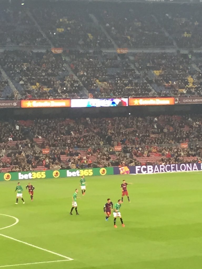 hutomadotAI's tweet photo. 2nd day @sbcIoT_Data and it's AMAZING. After a great day of mentoring we watched barcellona winning 6 to 1 #sbcRocks https://t.co/AyEuK7hHMB