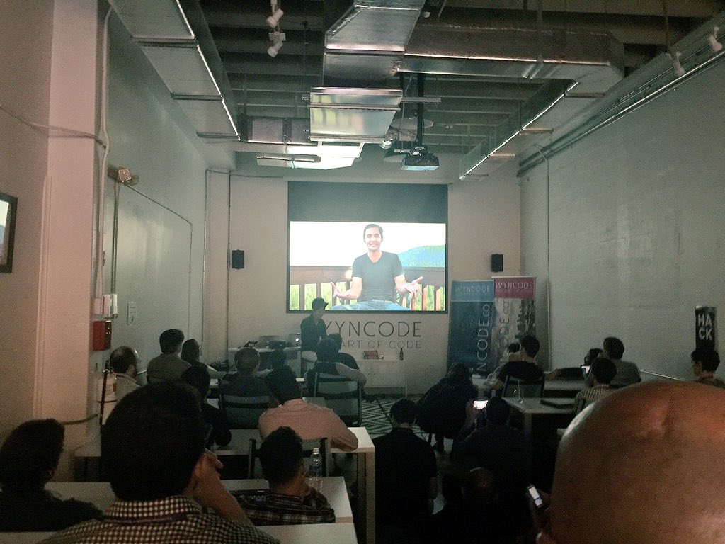 wyncode's tweet photo. Packed room to learn about #VirtualReality from @boo_aguilar of FLAGCX in São Paulo @Sime_MIA @thelabmiami https://t.co/BPRUqyc7P1