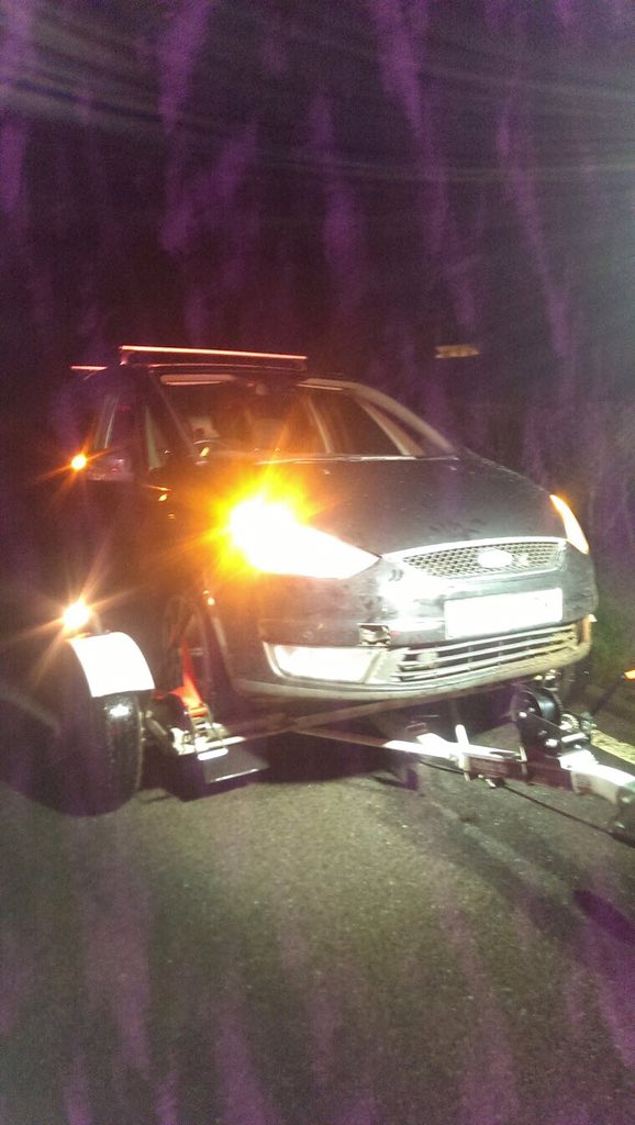 alisonburkex's tweet photo. @systems_john #stuckinditch winched it out. Loving this vehicle #Shrewsbury #rac https://t.co/uBOQPOe6oz