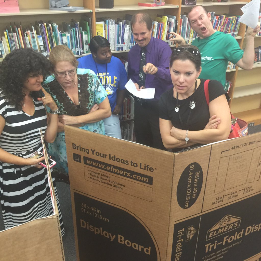 KellieMcclarty's tweet image. @bwinnes @PCorr11 @BlinnjaTheNinja  Judging science fair. Our director may have snapped. #scienceprocess #ilovemyjob