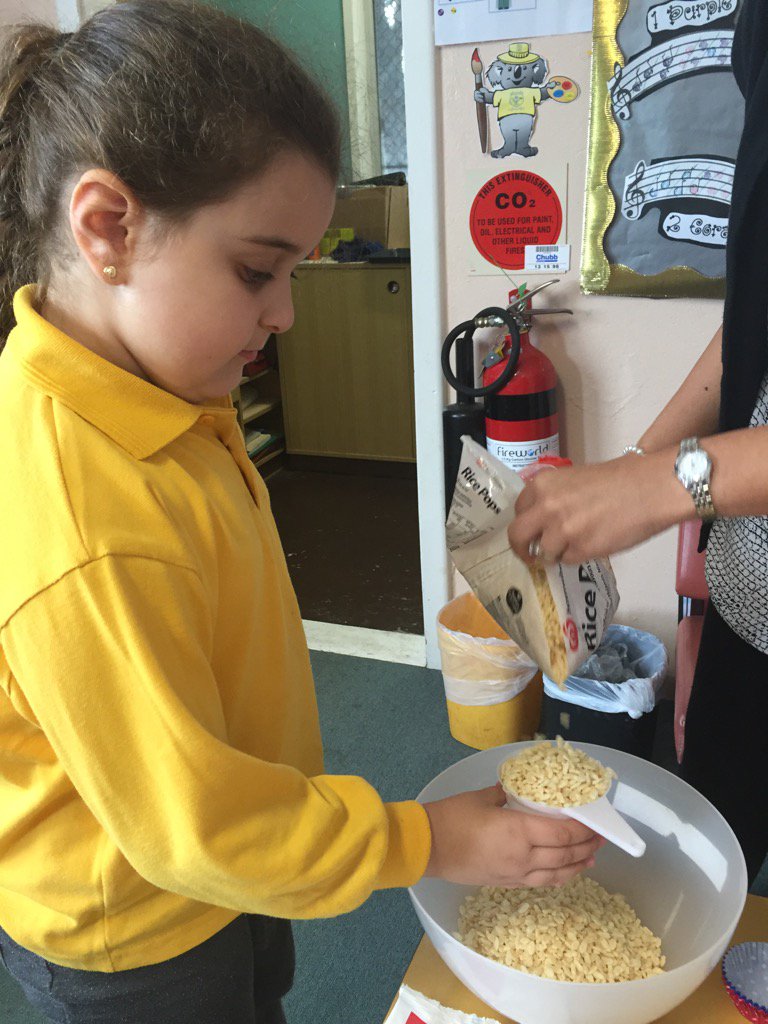1 Aqua are making mixtures in science today! Chocolate Crackles <a href="/MLISchool/">Mount Lewis Infants</a>