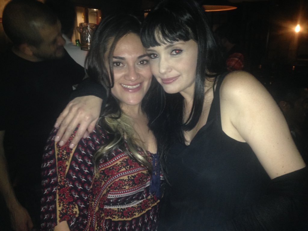 forwardpelicula's tweet photo. WRAP FORWARD PARTY! @hbedwellk @pirujosky @HaroldTorres9 @axelricco @Karen_Leone_ @lisette_morelos @OscarToledano https://t.co/lHDNjNj5ze