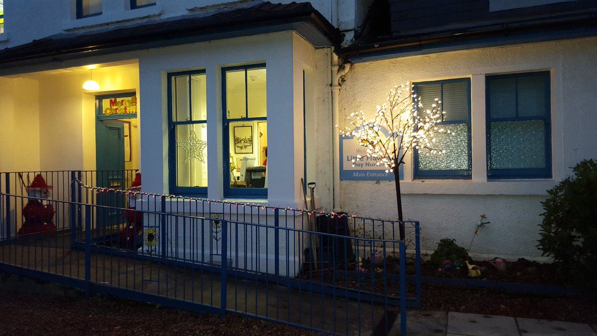LittleFlowersNu's tweet photo. It's beginning to look a lot like Christmas #festive #Christmas 🎄🎁🎋🎍⛄🎅 https://t.co/HqmsE3mCsS