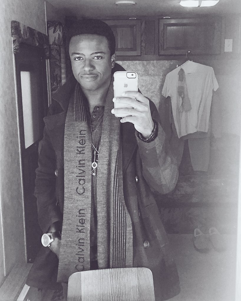 MylesGrier's tweet photo. Happy Hump Day | #TrailerChillin #GameofSilence #YoungTerry #kidGoS https://t.co/aEp2aFfptJ