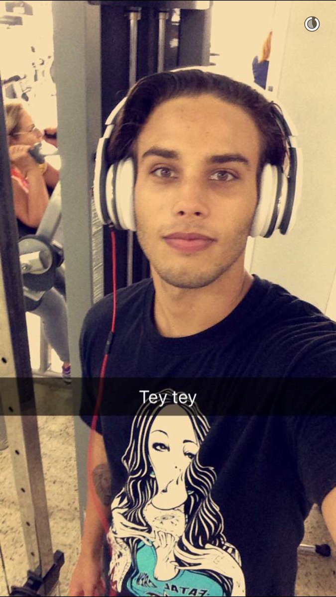 JonathanCBrasil's tweet photo. Últimas atualizações do Jonathan no SnapChat. https://t.co/s6Cf4WFAl2