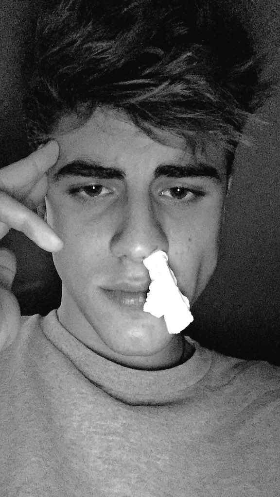 low key need to start carrying tampons for my nosebleeds..